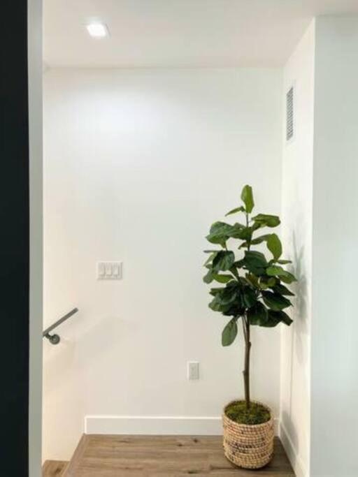 4Br Townhouse In Koreatown ลอสแอนเจลิส ภายนอก รูปภาพ